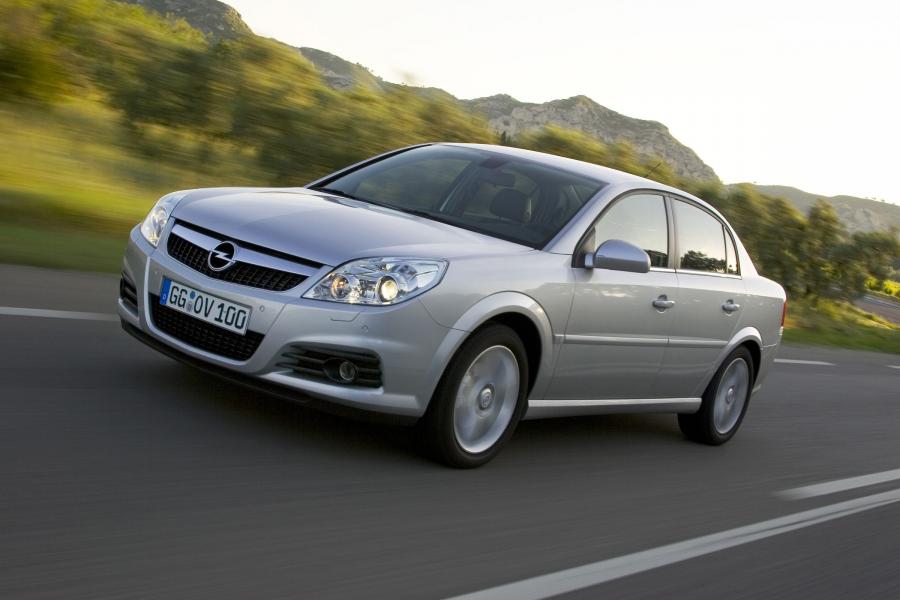  Opel Vectra Sedan 2005 года  (фото 8 из 20)